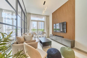 Elegant 2BR Living Steps from Dubai Hills Park